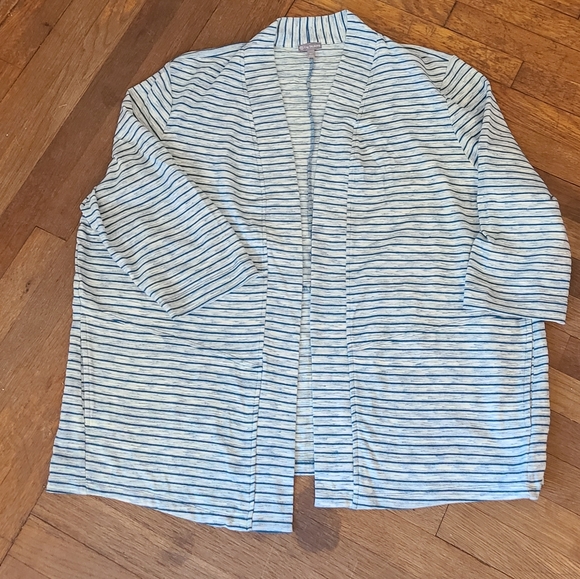 T by Talbots cardigan - Picture 1 of 7